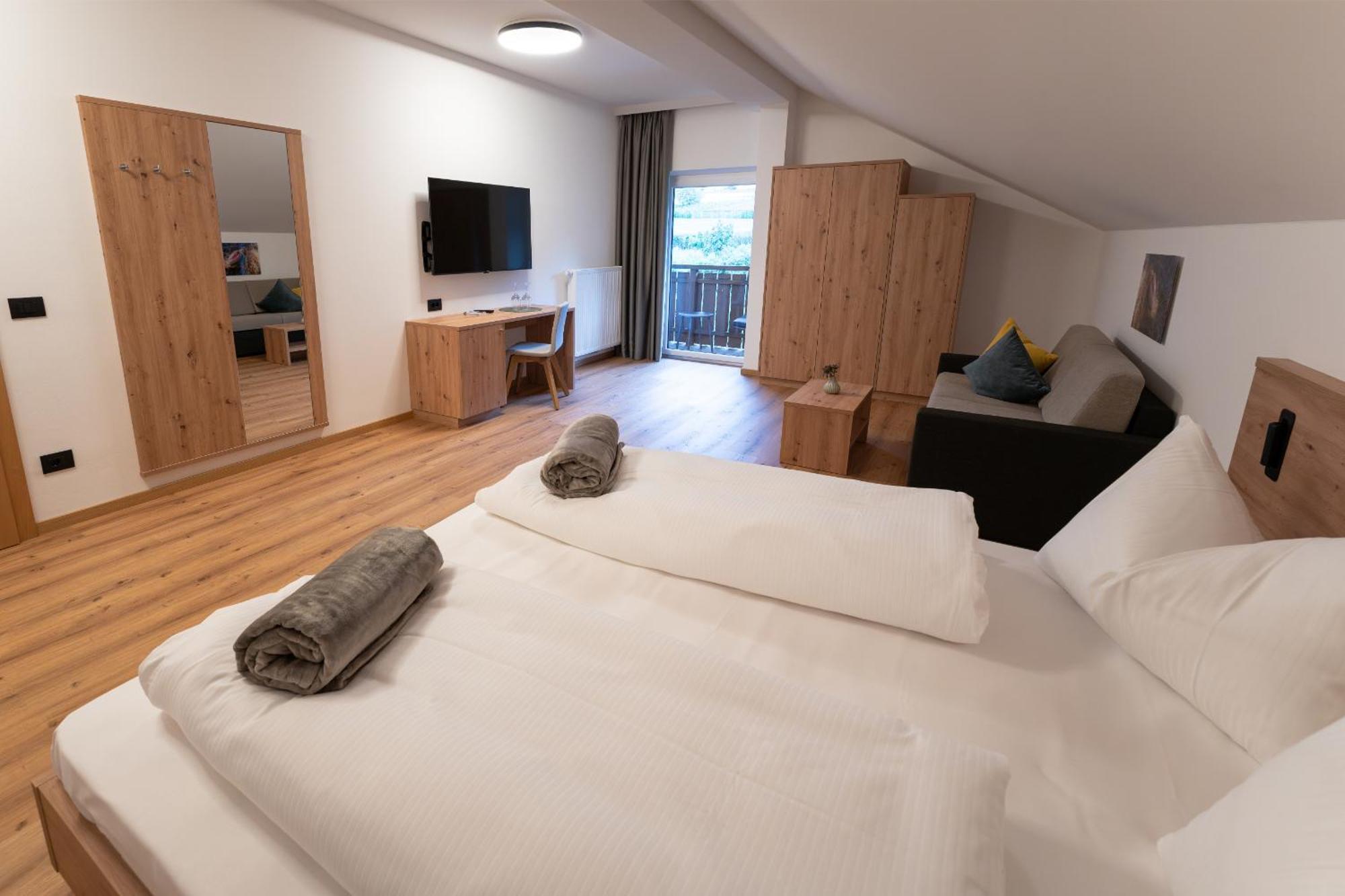 Self Service Hotel Schnalser Hof Naturns Habitación foto